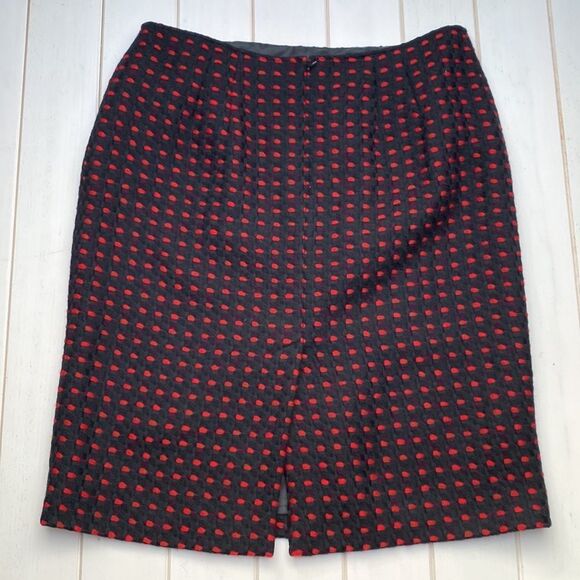 Elegant Red and Navy Women's Skirt Set - Picture 12 of 16